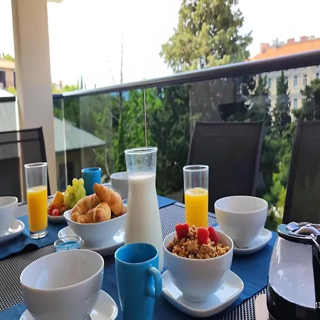 Apartman Adorable With Balcony And Swimming Pool *
